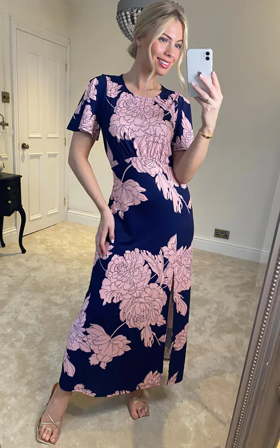 Outlet π Jolie Moi Dalilah Maxi π Dress, Navy Floral π― 4 Outlet π Jolie Moi Dalilah Maxi π Dress, Navy Floral π― - Image 2