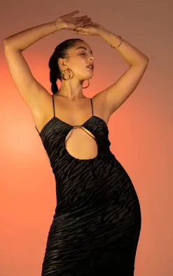 Wholesale 🥰 Goldie Burnt Velvet Cut Out Maxi 👗 Dress In Black ✔️