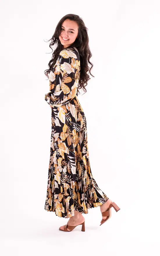 Best reviews of βοΈ Pinstripe Leaf Print V Neck Wrap Maxi In Black π₯° 4 Best reviews of βοΈ Pinstripe Leaf Print V Neck Wrap Maxi In Black π₯° - Image 2