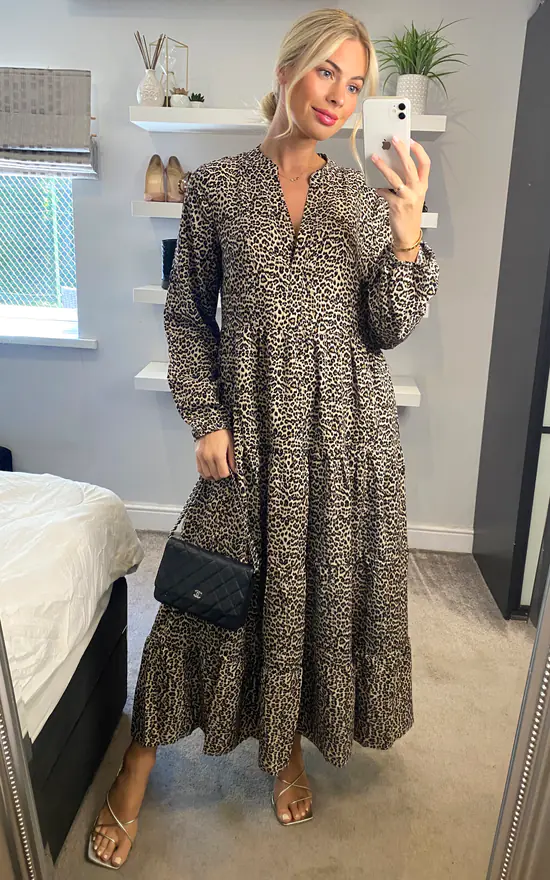 Coupon π€© Izabel London Camel Animal Print V Neck Smock π Dress β 3 Coupon π€© Izabel London Camel Animal Print V Neck Smock π Dress β