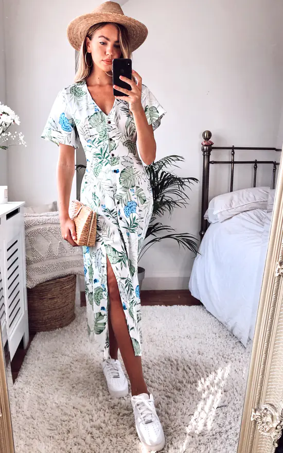 Discount π D.Anna V Neck Botanical Leaf Print Maxi π Dress With Smock Waist π 3 Discount π D.Anna V Neck Botanical Leaf Print Maxi π Dress With Smock Waist π