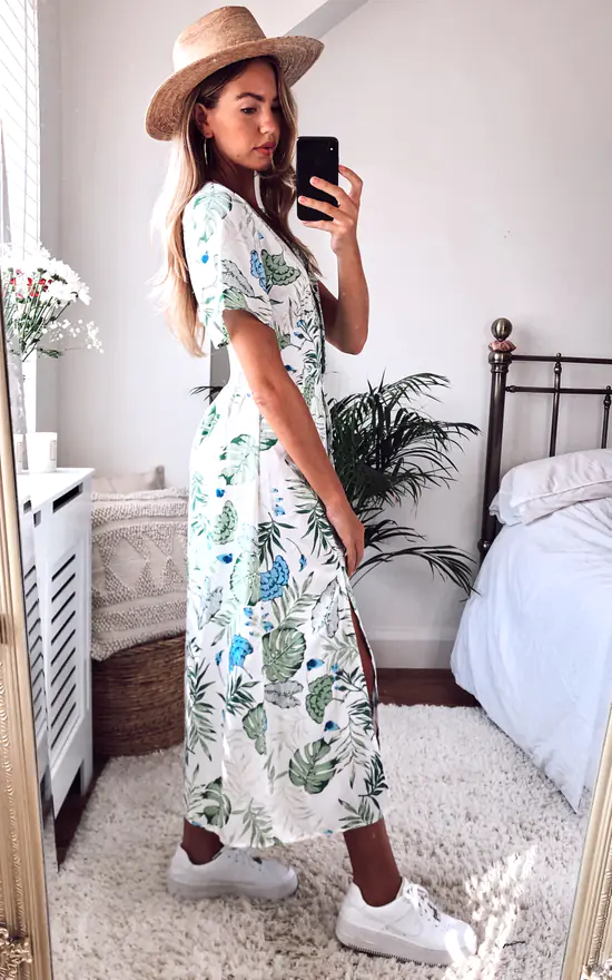 Discount π D.Anna V Neck Botanical Leaf Print Maxi π Dress With Smock Waist π 5 Discount π D.Anna V Neck Botanical Leaf Print Maxi π Dress With Smock Waist π - Image 3