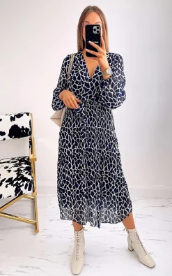 Cheap π IKRUSH Allysha Geometric Print Pleated Maxi π Dress In Navy π₯ 6 Cheap π IKRUSH Allysha Geometric Print Pleated Maxi π Dress In Navy π₯ -Alie Street Shop unnamed file 1544