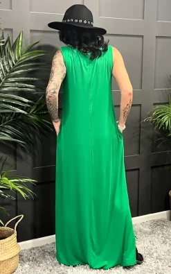 Brand new π La De Da Boutique V Neck Sleeveless Maxi π Dress In Emerald Green π 9 Brand new π La De Da Boutique V Neck Sleeveless Maxi π Dress In Emerald Green π -Alie Street Shop unnamed file 206