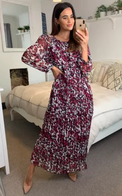 Hot Sale π CY Boutique Full Length Pleated Maxi π Dress With Long Sleeves In Red Leopard Print π₯°