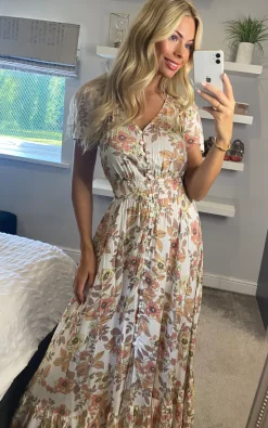 Promo ✔️ Izabel London Multi Cream Vintage Floral Tiered Maxi 👗 Dress ⌛ -Alie Street Shop unnamed file 91